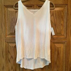 Time & True/XXl White Vneck Sleeveless Top
